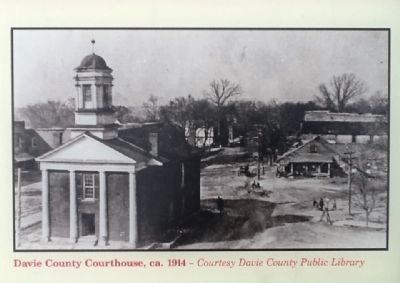 Davie County Courthouse image. Click for full size.