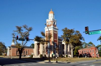 Turner County Marker and Courthouse image. Click for full size.