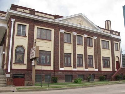 Mt. Gilead Baptist Church Marker to the far left next to the stairs. image. Click for full size.