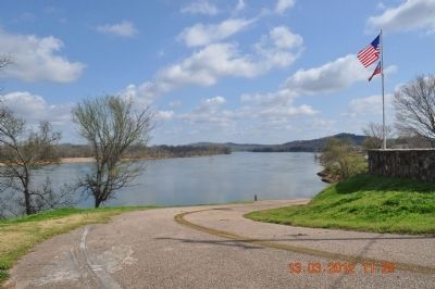 Tennessee River image. Click for full size.