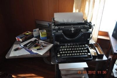 Stribling Typewriter. Click for full size. Stribling Typewriter image. Click for full size.