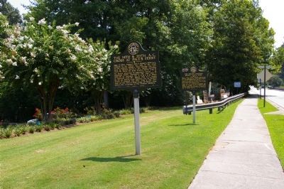The Errant Pontoon Bridge: Pace's Ferry Marker. Click for full size. The Errant Pontoon Bridge: Pace's Ferry Marker image. Click for full size.