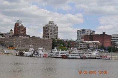 Memphis Tennessee along the Mississippi River Banks image. Click for full size.