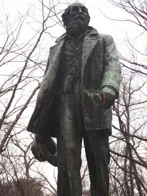 Walt Whitman Statue image. Click for full size.