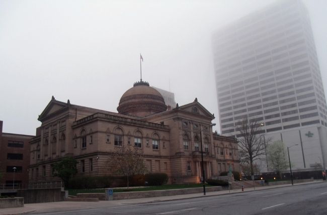Replica of the Statue of Liberty -and- St. Joseph County Courthouse image. Click for full size.