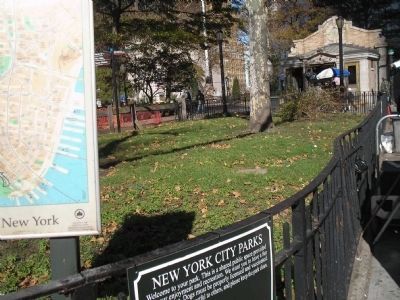 Marker in Battery Park. Click for full size. Marker in Battery Park image. Click for full size.