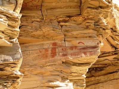 Sample photo of pictographs on cliff face image. Click for full size.