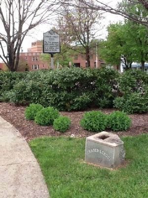 Lindsay Street School Marker and stone remnant image. Click for full size.