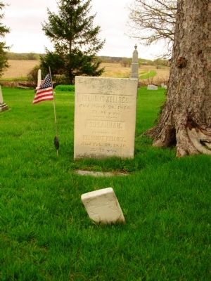 Helmont and Susannah Kellogg Grave Stones image. Click for full size.