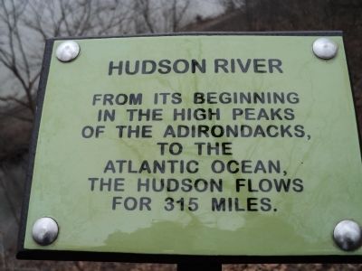 Hudson River Marker image. Click for full size.