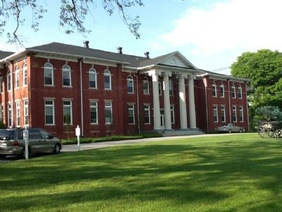 Oak Ridge Institute Alumni Building image. Click for full size.
