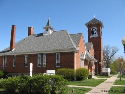 First Congregational Church - West side view image. Click for full size.