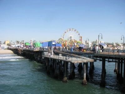 Santa Monica Pier image. Click for full size.
