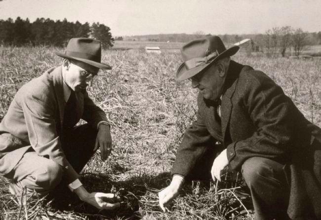 Hugh Hammond Bennett (right), first Chief of the Soil Conservation Service image. Click for full size.