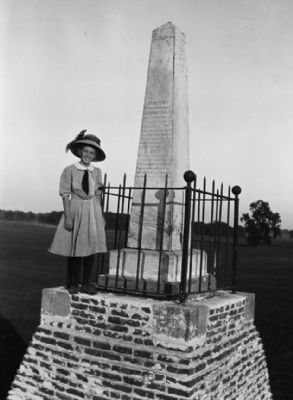 Leonidas Taylor Monument image. Click for full size.