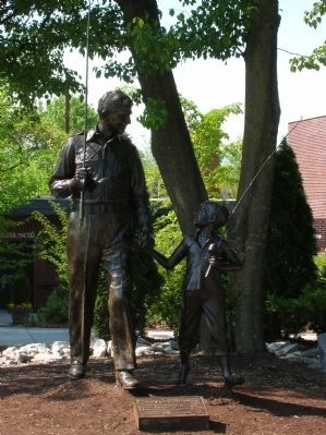 The Andy Griffith Show Statue image. Click for full size.