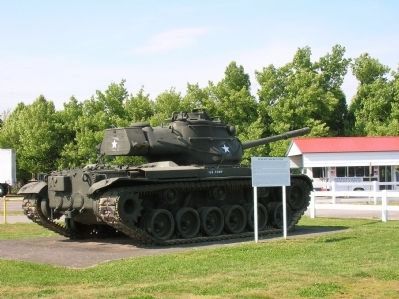 90 MM Gun Tank M47 Patton & Marker image. Click for full size.