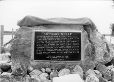 Original Cutting's Wharf Plaque-Bronze image. Click for full size.