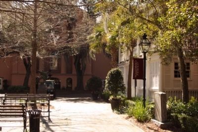 Elizabeth Jackson Marker amid the campus of the College of Charleston image. Click for full size.