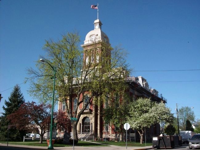 Adams County Courthouse - - - Decatur, Indiana image. Click for full size.