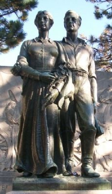 The Munn Pioneer Memorial Statue image. Click for full size.