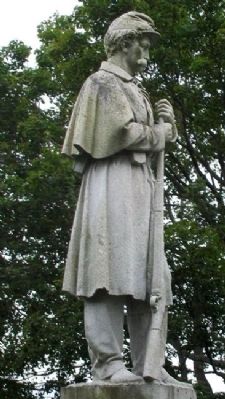 Civil War Memorial Statue. Click for full size. Civil War Memorial Statue image. Click for full size.