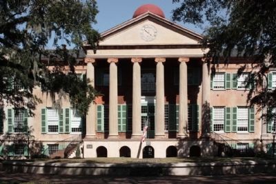College of Charleston Main Building with Marker. Click for full size. College of Charleston Main Building with Marker image. Click for full size.