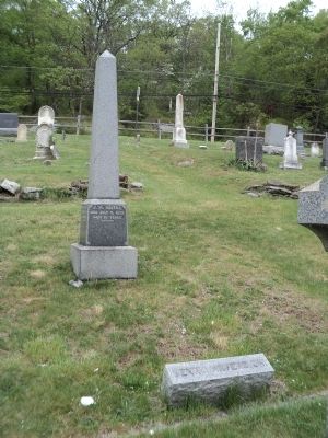 Benny Havens Grave and Marker image. Click for full size.