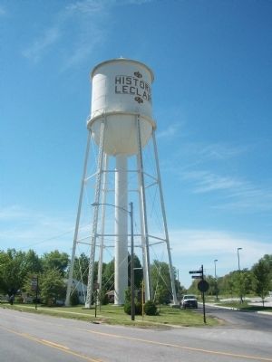 LeClaire Water Tower (marker at base of tower) image. Click for full size.