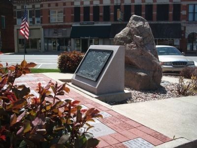 Other View - - Lincoln's Gettysburg Address Marker image. Click for full size.