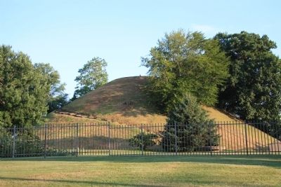Grave Creek Mound image. Click for full size.