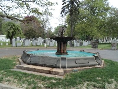 Anderson Memorial Fountain image. Click for full size.
