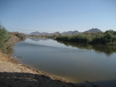 Gila River, south of the Gillespie Dam Bridge image. Click for full size.