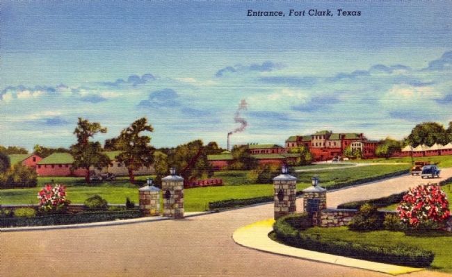 Colorized picture postcard of the entrance to Fort Clark on US Hwy 90</b> image. Click for full size.