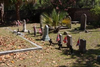 St. Helena's Episcopal Church .. Confederate plot image. Click for full size.