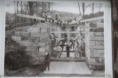 Lock 36 Marker image. Click for full size.