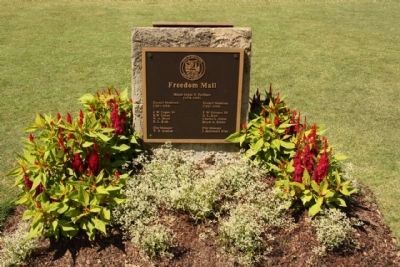 Beaufort Historic District Marker Base image. Click for full size.