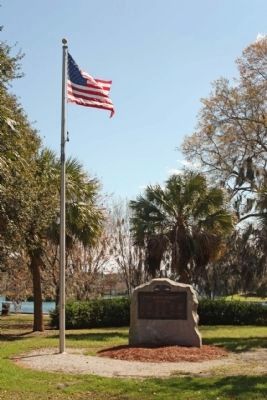 Roll of Honor Marker with the mentioned Palm Trees at Daffin Park image. Click for full size.