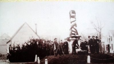 Civil War Soldiers' Monument Dedication Photo on Marker image. Click for full size.