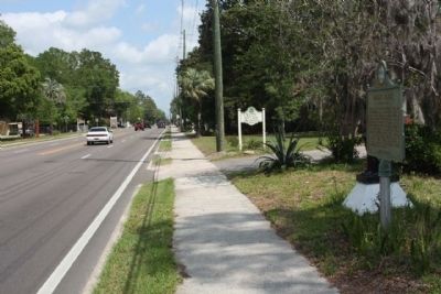 The Bailey House Marker along northbound NW 6th Street image. Click for full size.