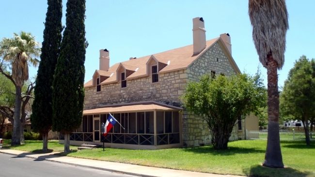 Fort Clark's Commanding Officer's Quarters. Click for full size. Fort Clark's Commanding Officer's Quarters image. Click for full size.