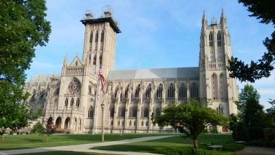 The Washington National Cathedral image. Click for full size.