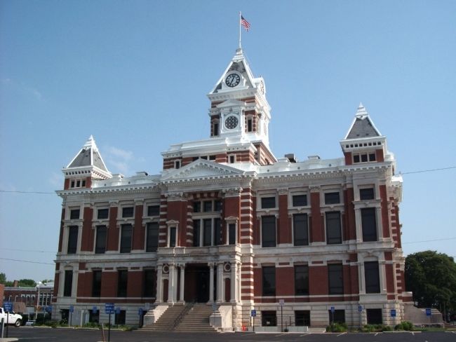 South Side - - Johnson County Courthouse - Franklin, Indiana image. Click for full size.