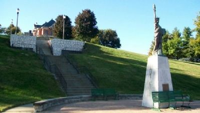 Replica of the Statue of Liberty and Marker. Click for full size. Replica of the Statue of Liberty and Marker image. Click for full size.