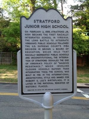 Stratford Junior High School image. Click for full size.