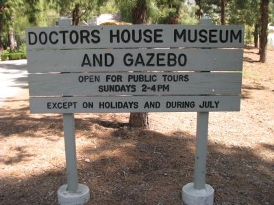 Doctors' House Sign image. Click for full size.