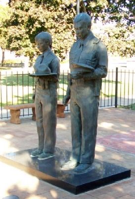 Peace Officers Memorial Statuary image. Click for full size.