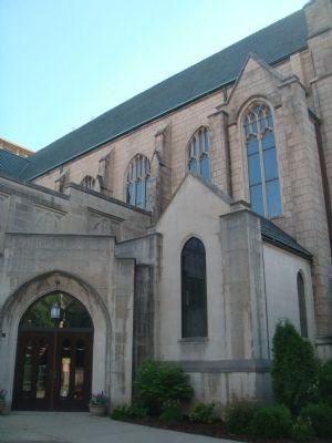 Luther Memorial Evangelical Lutheran Church image. Click for full size.