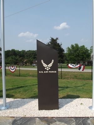Emmanuel Baptist Church Veterans Monument Marker image. Click for full size.