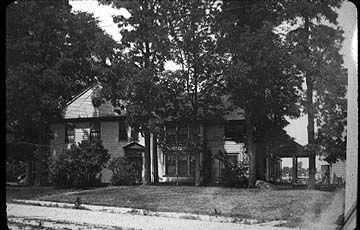 George Leonard's Mansion. Click for full size. George Leonard's Mansion image. Click for full size.